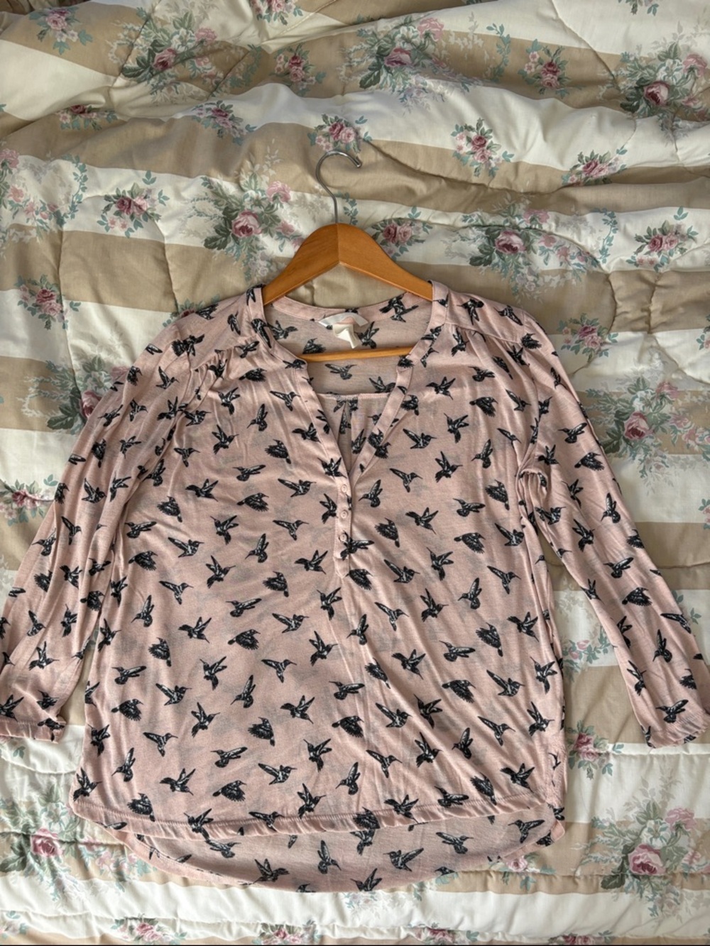H&M Pink Blouse with Hummingbird Print sz Small